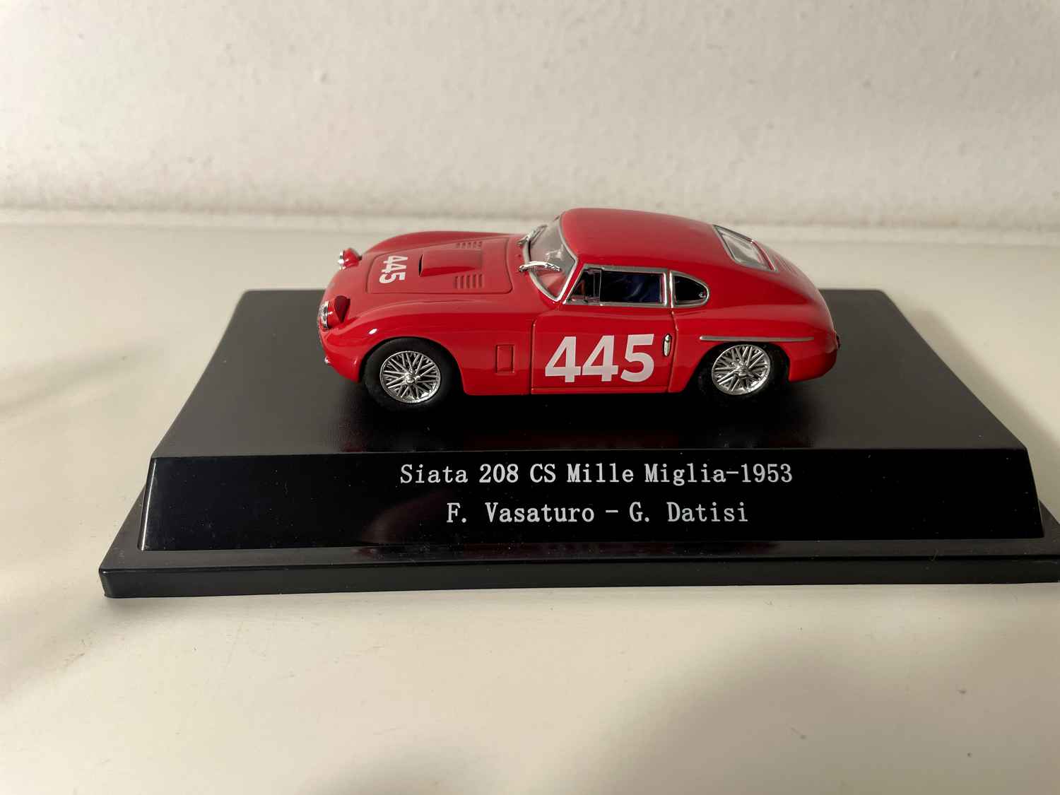 Siata 208 CS czerwony numer 445 - Mille Miglia z 1953 roku (kolekcja Starline Models)