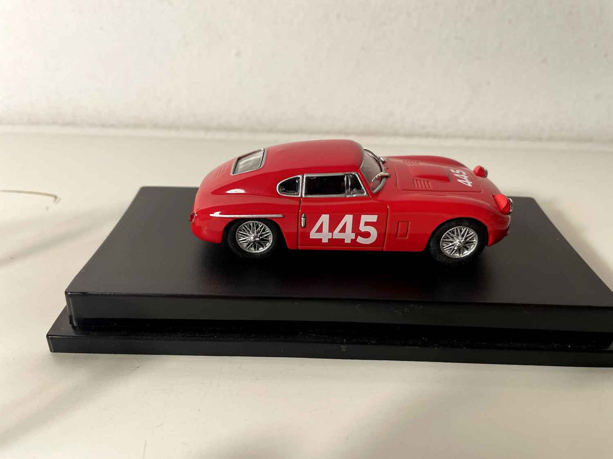 Siata 208 CS czerwony numer 445 - Mille Miglia z 1953 roku (kolekcja Starline Models)