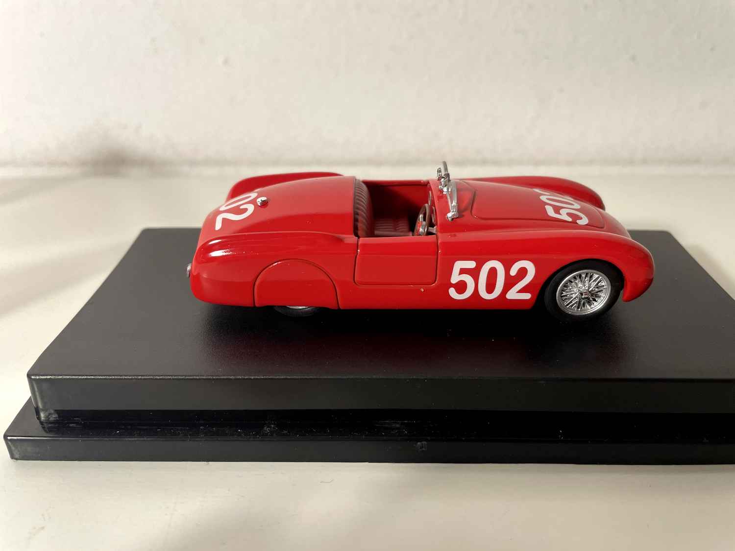 Cisitalia 202 Spider czerwony numer 502 - Mille Miglia z 1947 roku (kolekcja Starline Models)