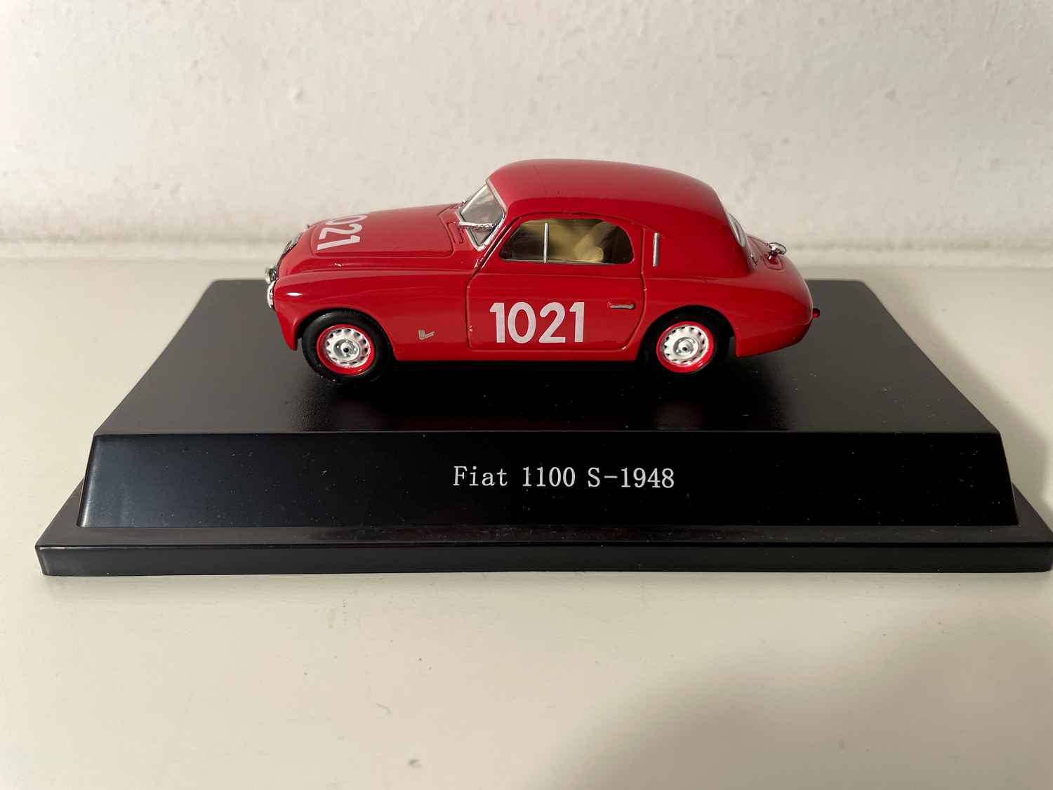 FIAT 1100 S red number 1021 - Mille Miglia 1948 (Starline Models collection)