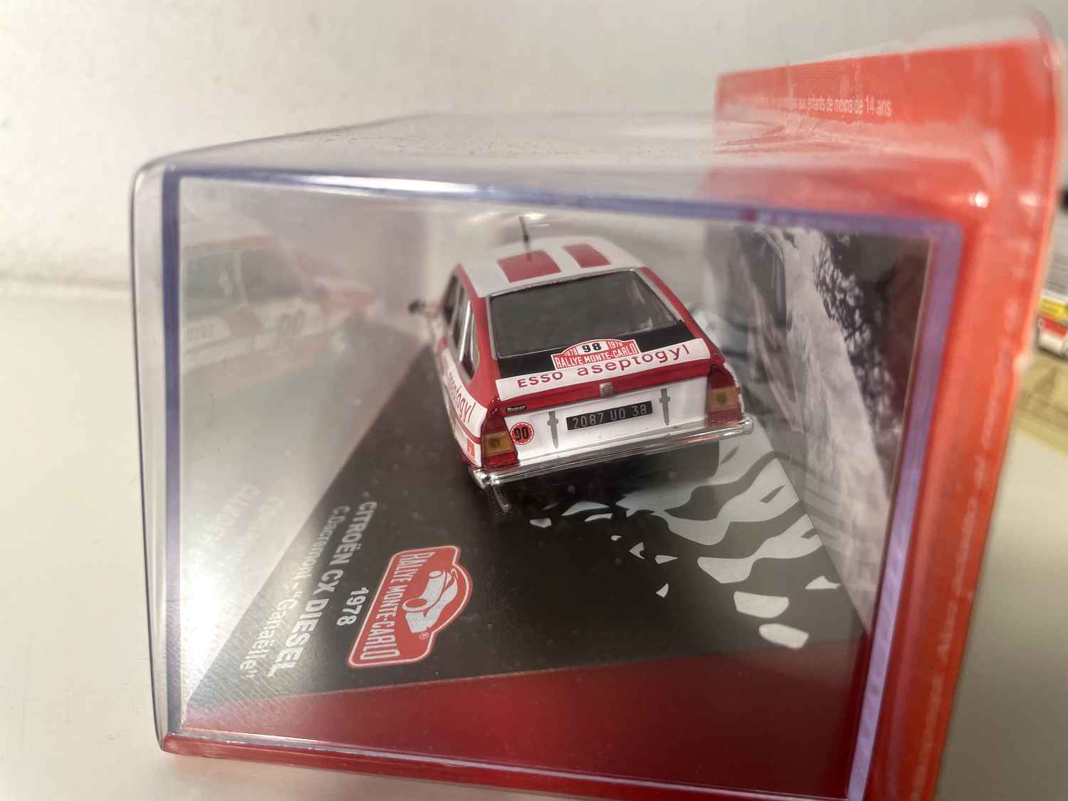Citroën CX Diesel wit en rood nummer 98 - Monte-Carlo Rally 1978