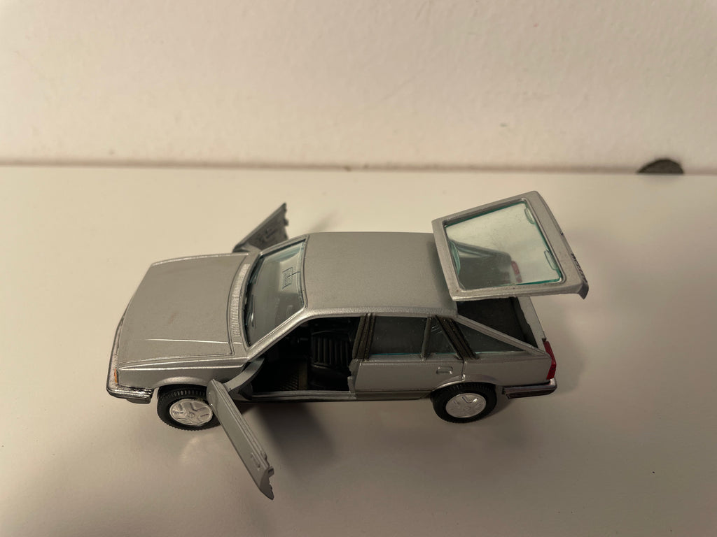 Opel Ascona grigia - collezione GAMA mini riferimento 1141