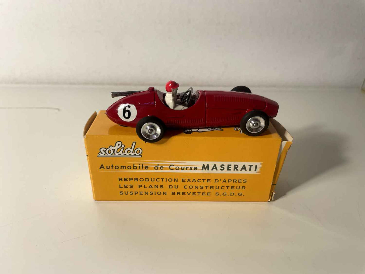 Maserati 250 roude Nummer 6 - SOLIDO (franséisch Fabrikatioun)