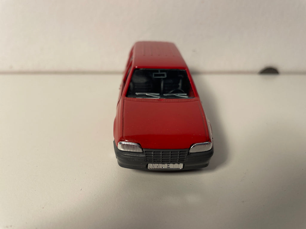Opel Kadett GL Caravan rouge foncé/marron? - collection GAMA mini référence 1199