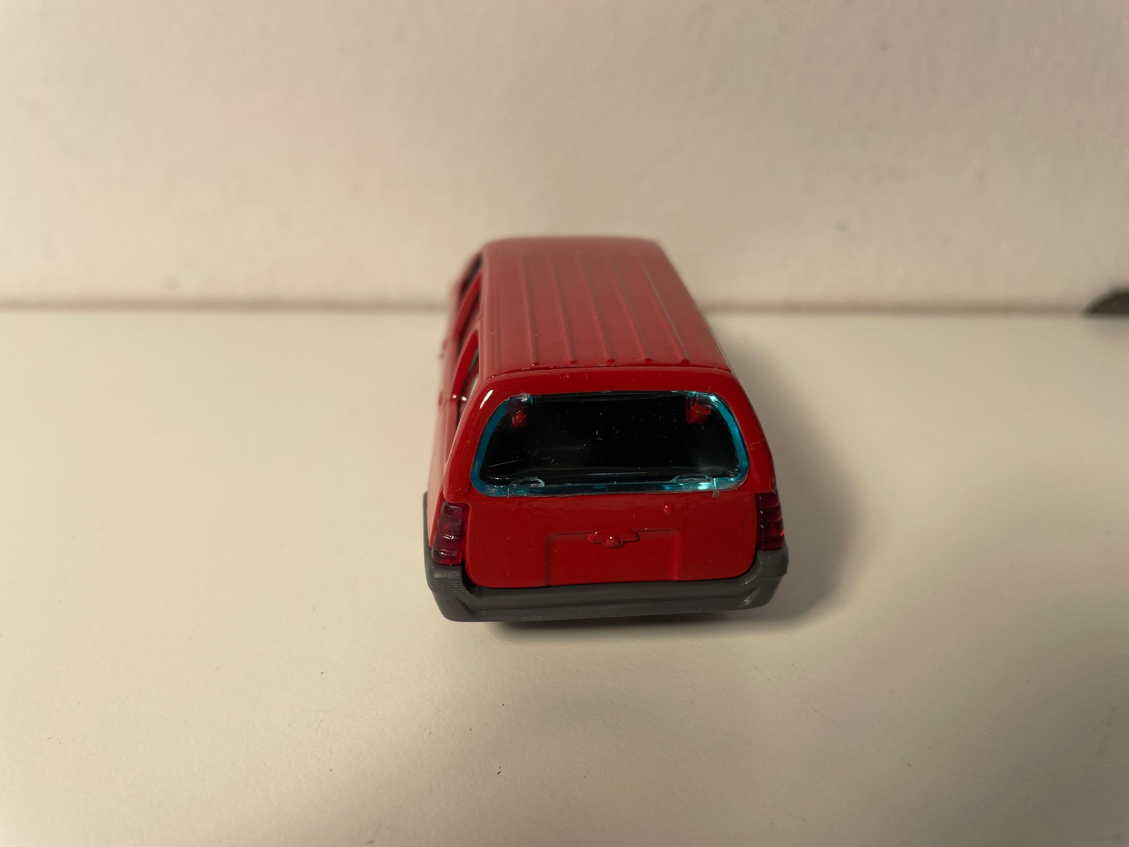 Opel Kadett GL Caravan rouge foncé/marron? - collection GAMA mini référence 1199