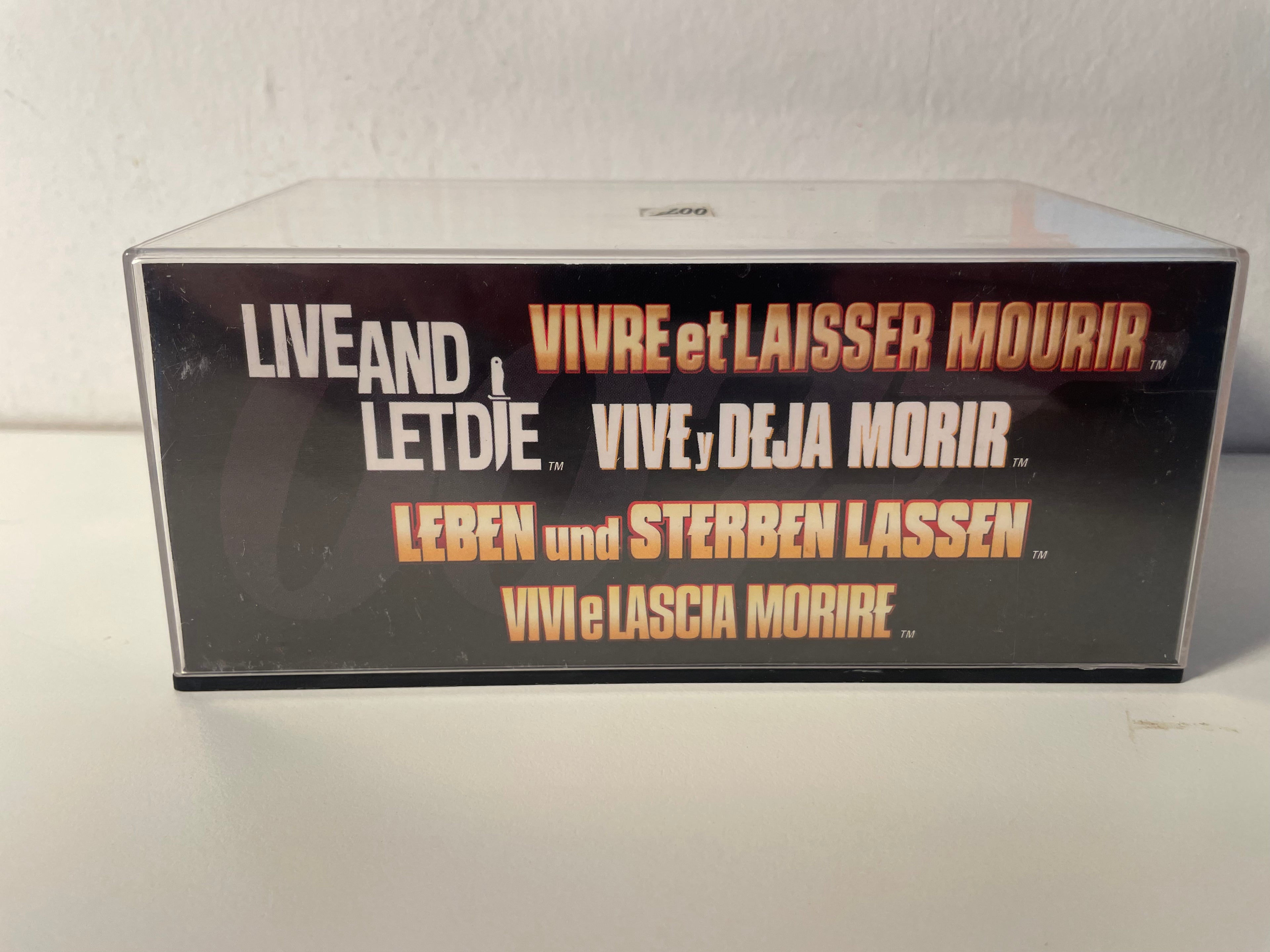 Corvorado blanche - JAMES BOND - VIVRE ET LAISSER MOURIR (Live and let die)