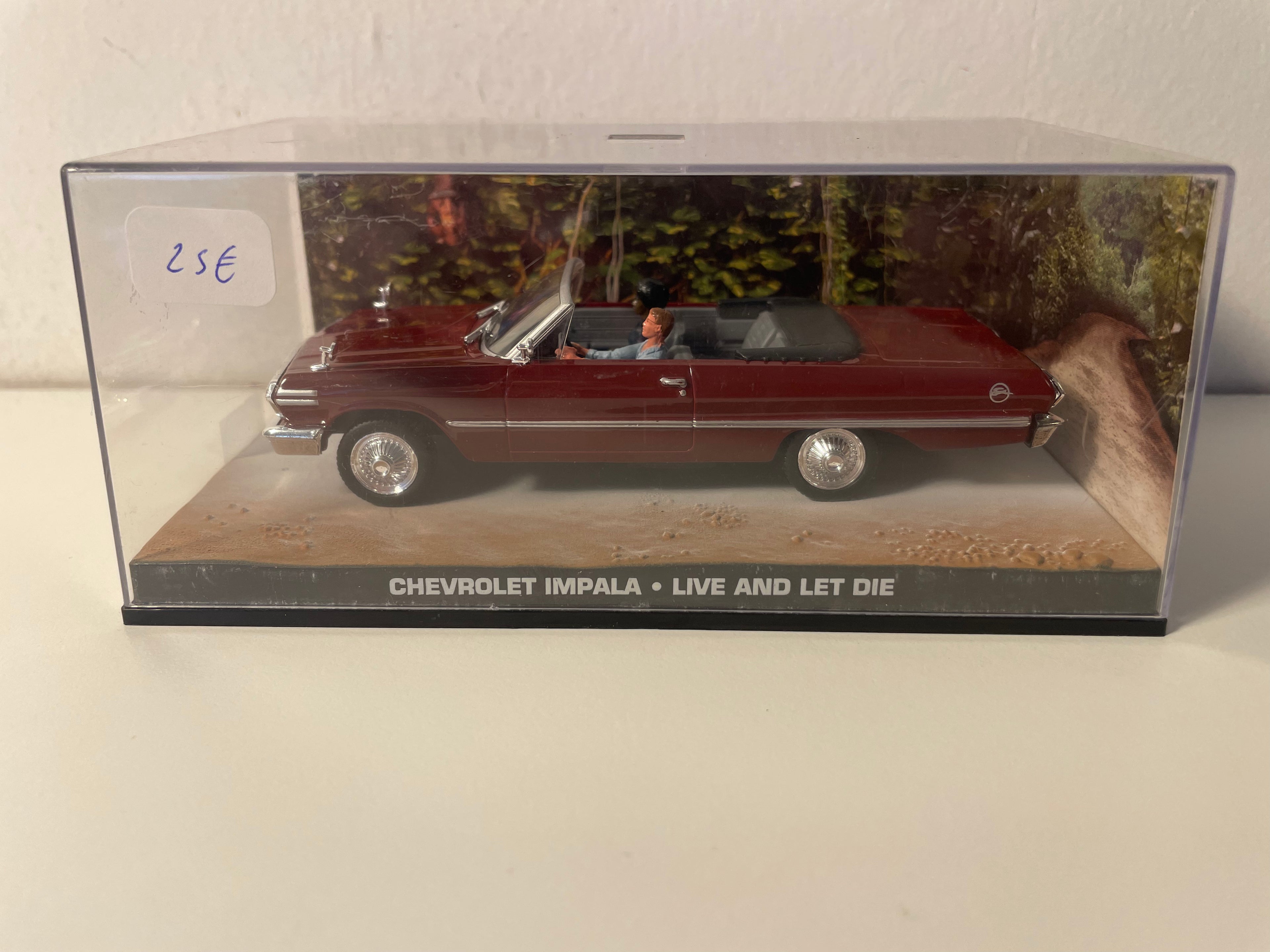 Chevrolet Impala color Borgogna - JAMES BOND - VIVERE E LASCIA MORIRE