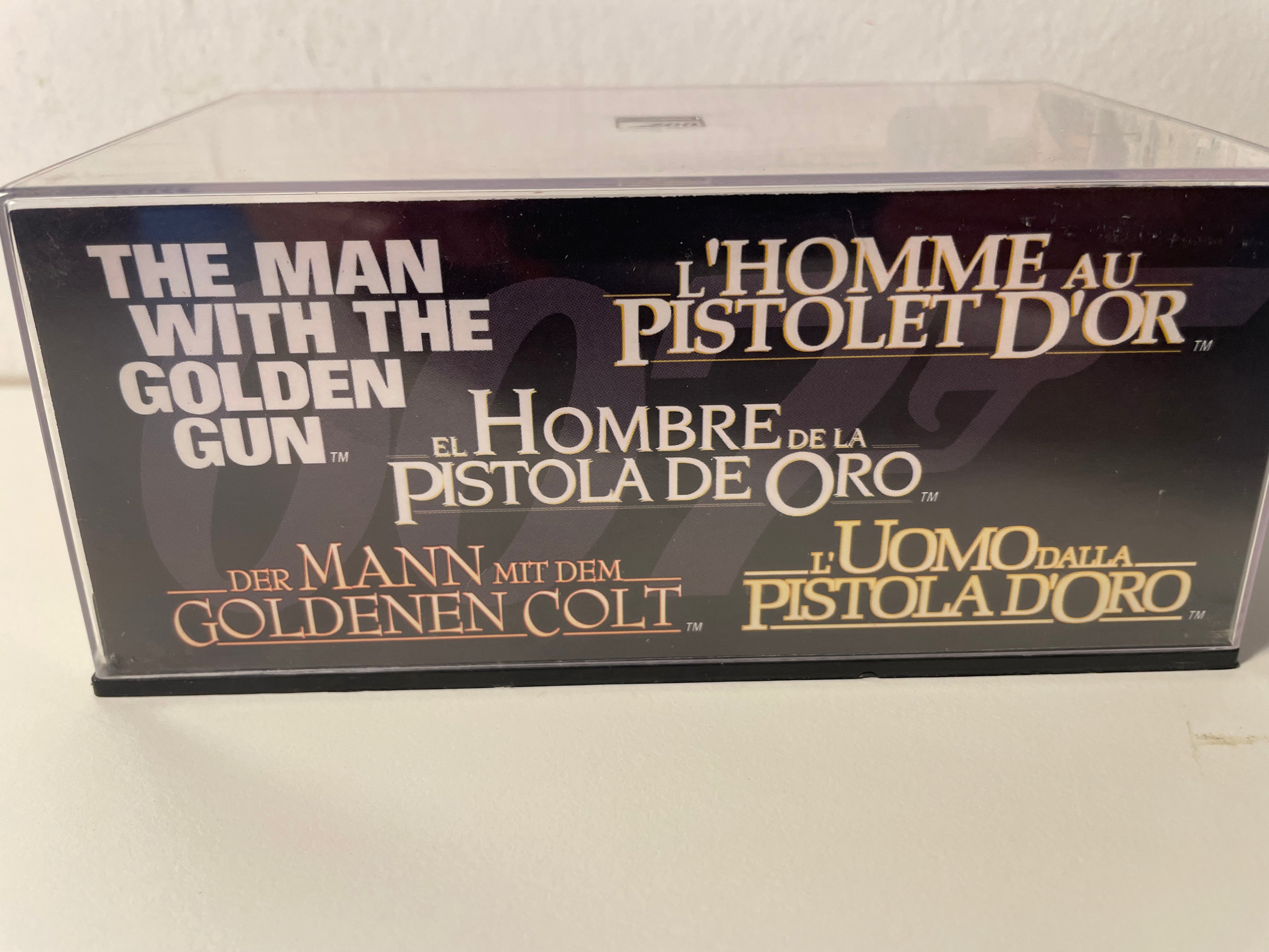MGB marron?? - JAMES BOND - DE MANN MAT DEM GAOLDE PISTOLET (The man with the golden gun)