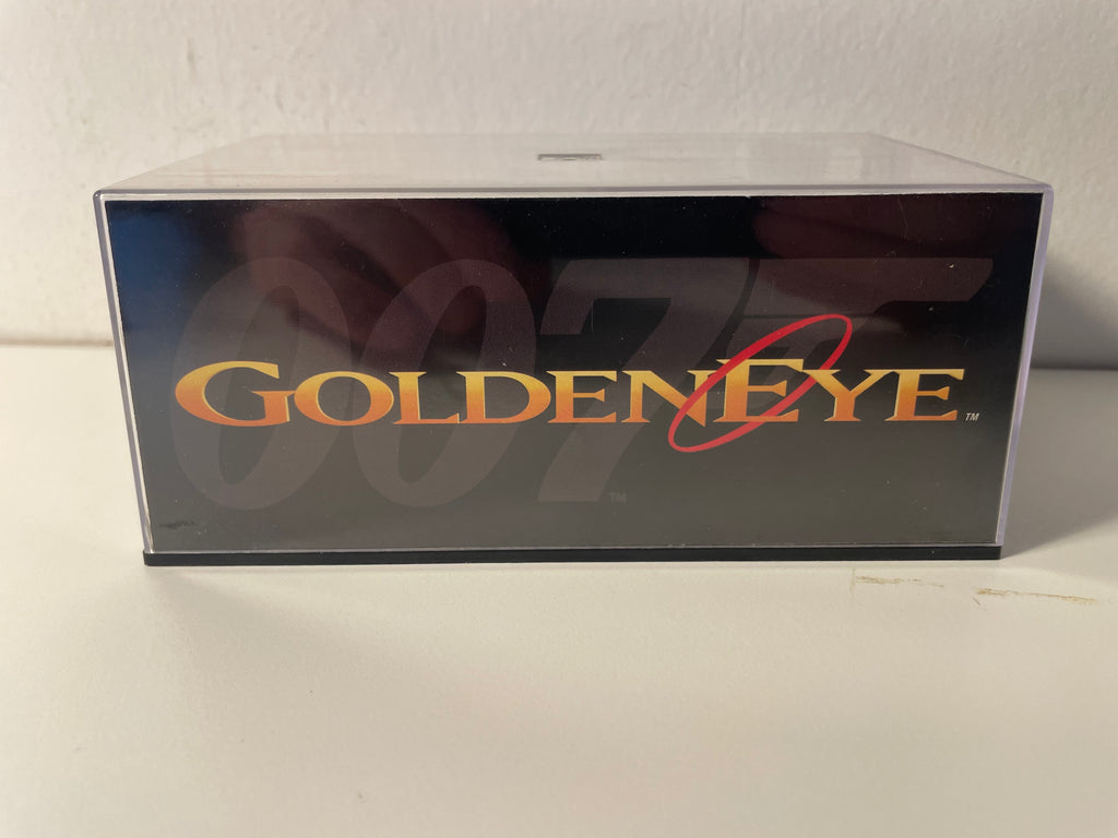 ZAZ-965A bleue - JAMES BOND - GOLDENEYE