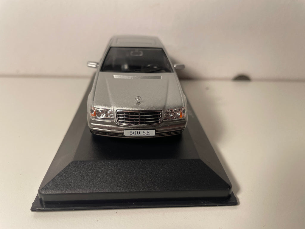 Mercedes 500 SE grigio del 1991