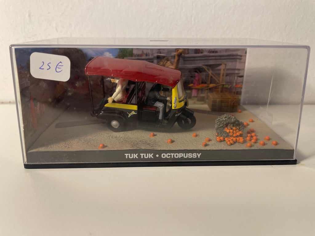 Tuk Tuk - JAMES BOND - OCTOPUSSY