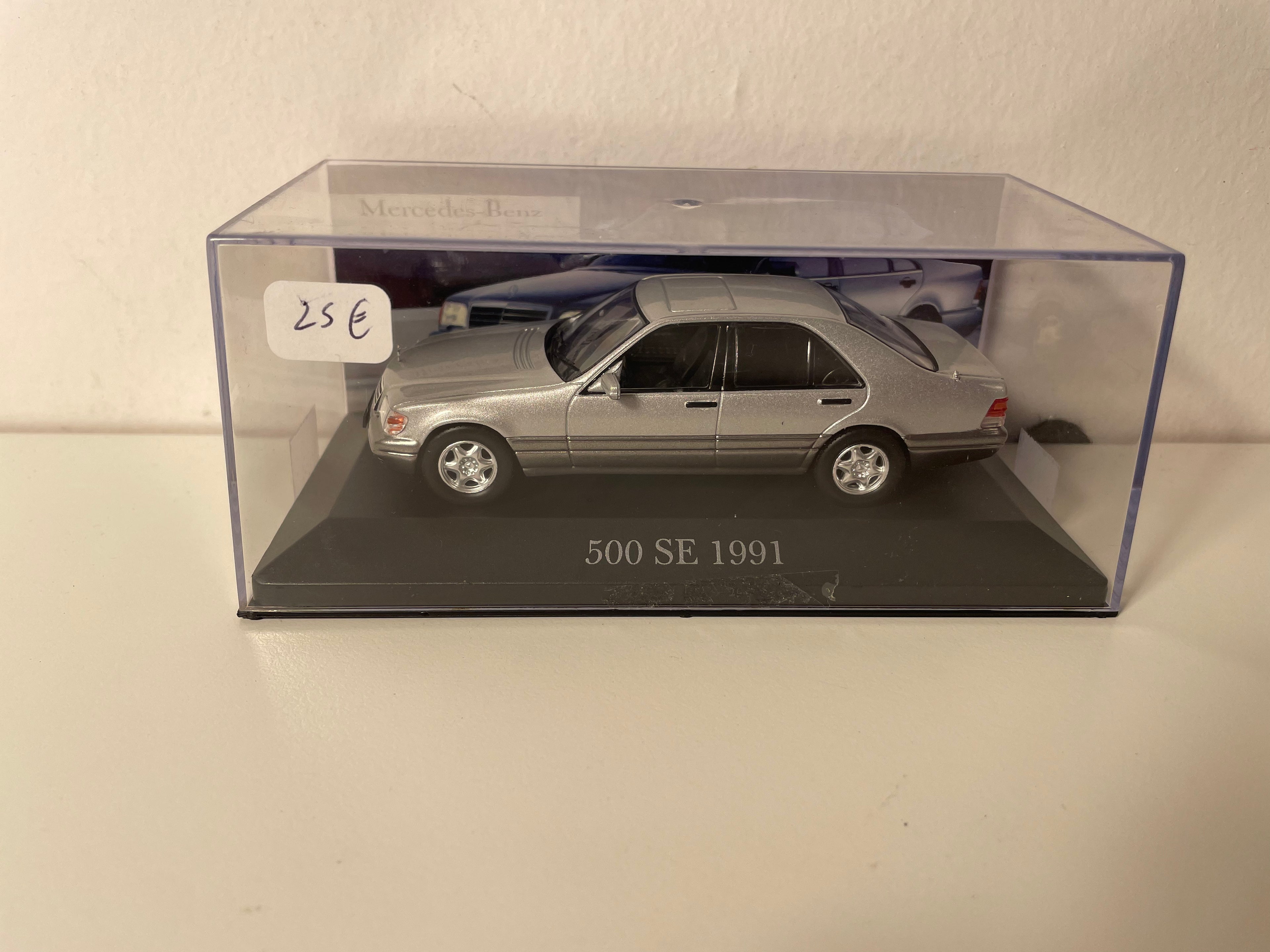 Mercedes 500 SE grigio del 1991