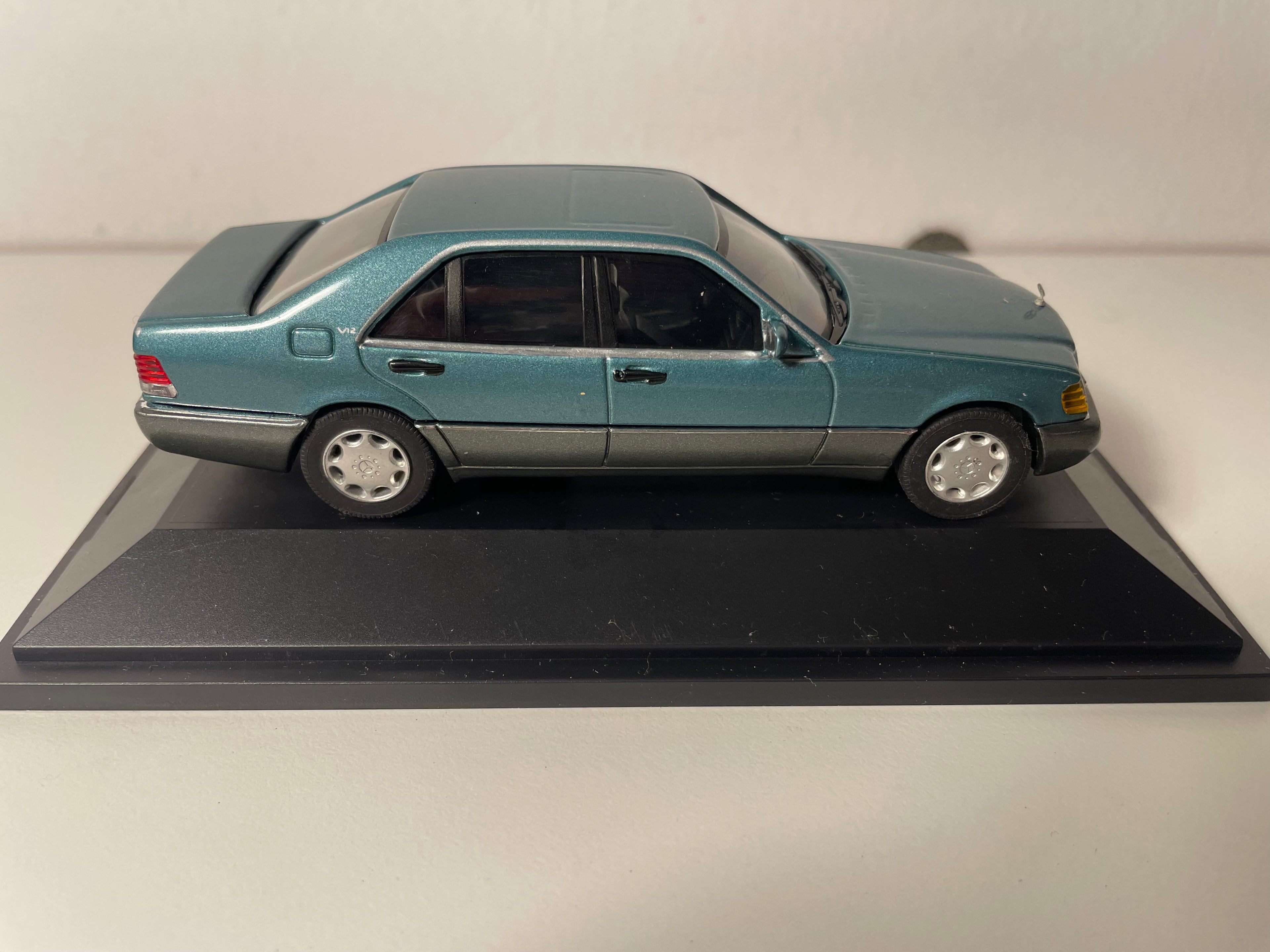 Mercedes-Benz 600 SEL blo? - herpa