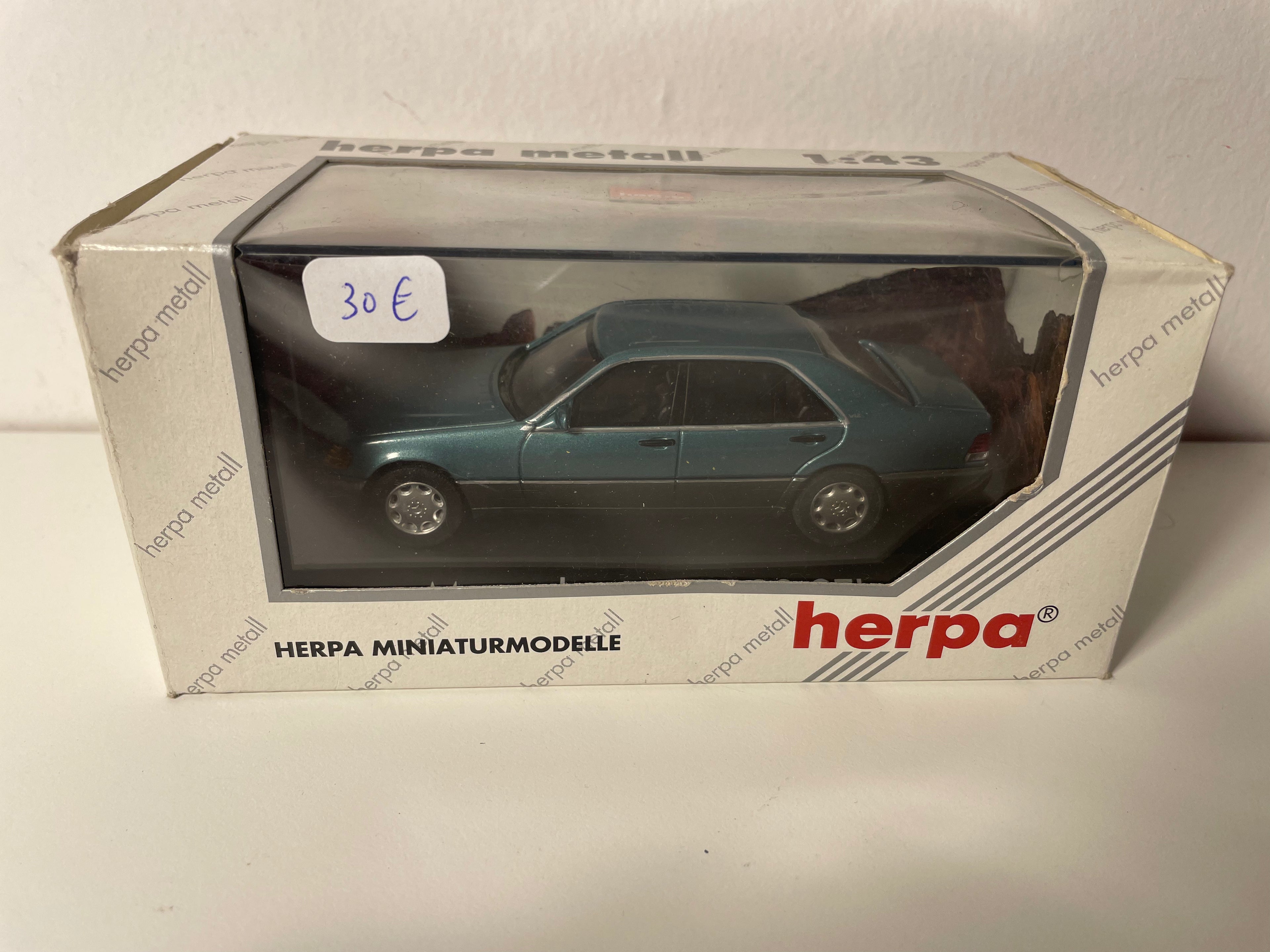 Mercedes-Benz 600 SEL blo? - herpa