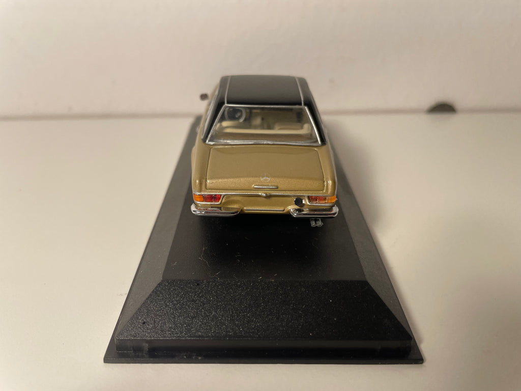 Mercedes-Benz 280 SL Pagode kolor złoty - MINICHAMPS