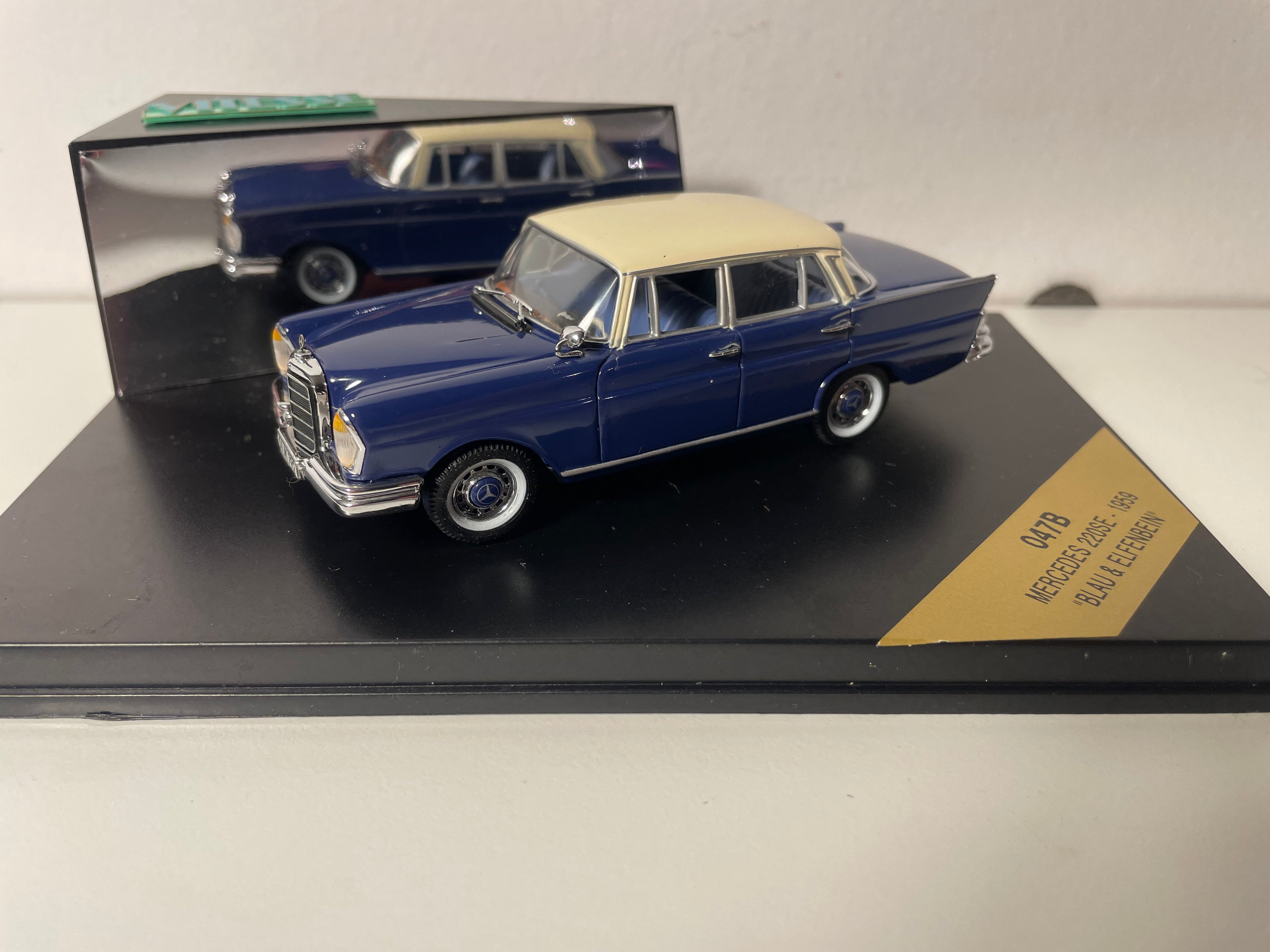 1959 Mercedes 220SE Blue with Cream Roof - VITESSE