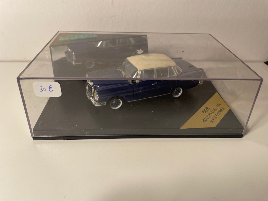 1959 Mercedes 220SE Blue with Cream Roof - VITESSE