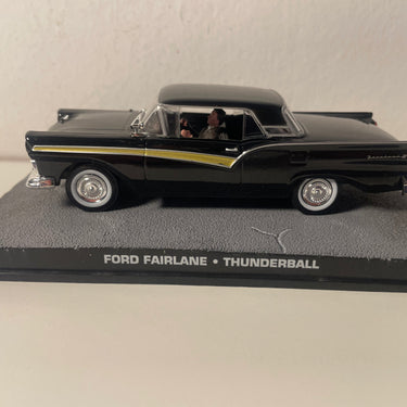 Schwaarze Ford Fairlane - JAMES BOND - THUNDERBALL