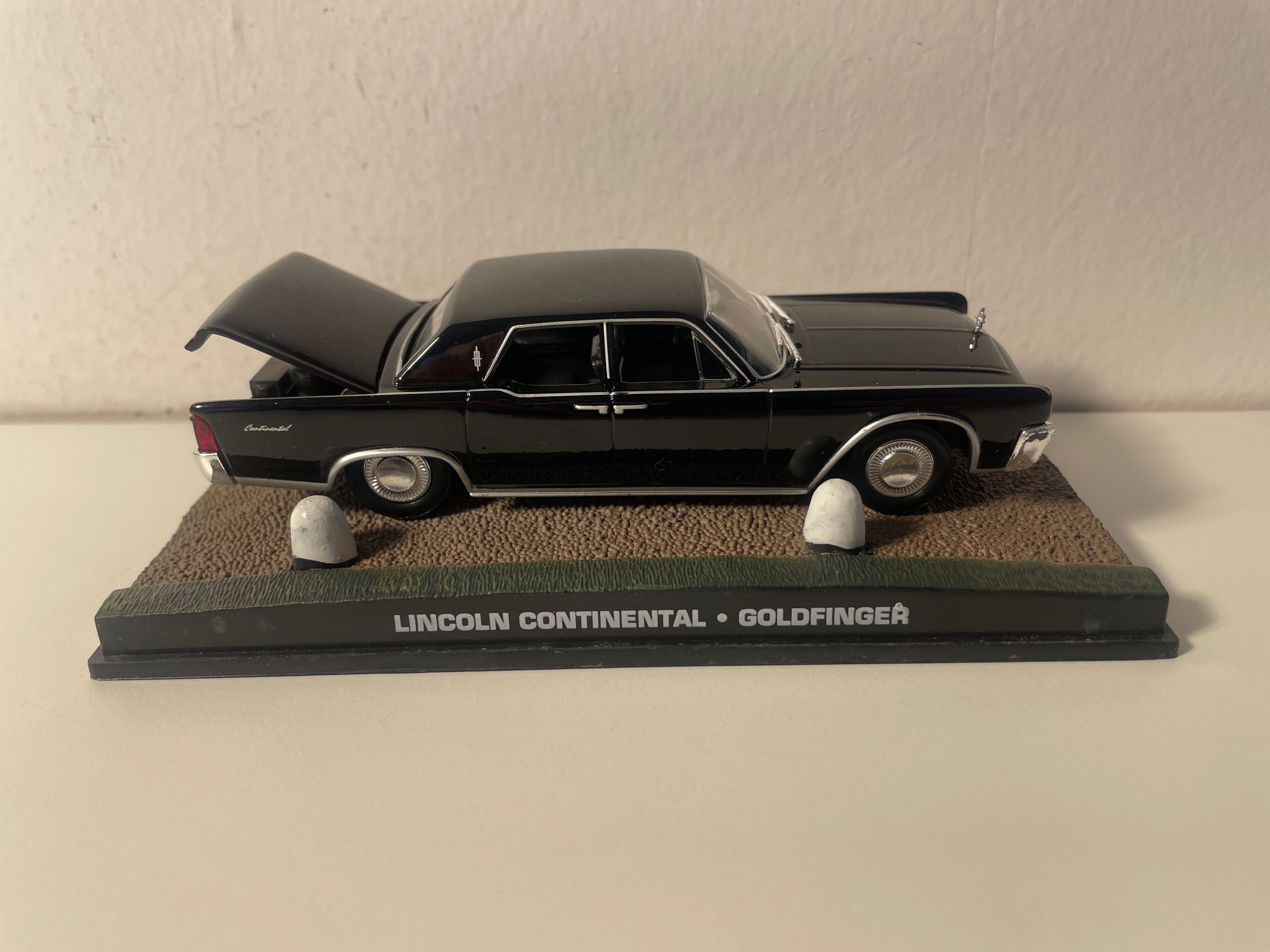 Lincoln Continental Schwarz - JAMES BOND - GOLDFINGER