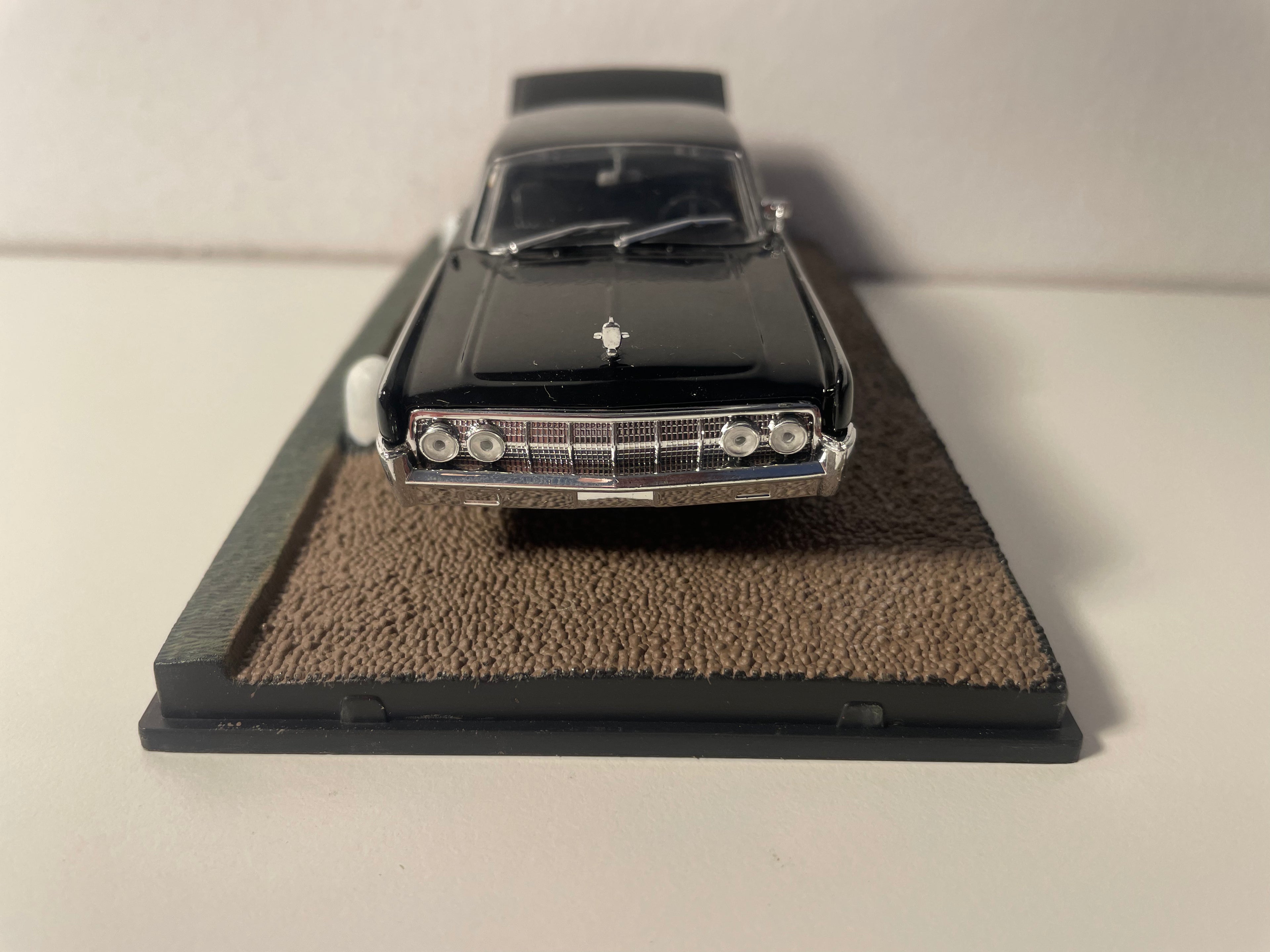 Lincoln Continental Schwarz - JAMES BOND - GOLDFINGER
