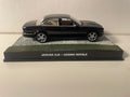 Jaguar XJ8 noire - JAMES BOND - CASINO ROYALE