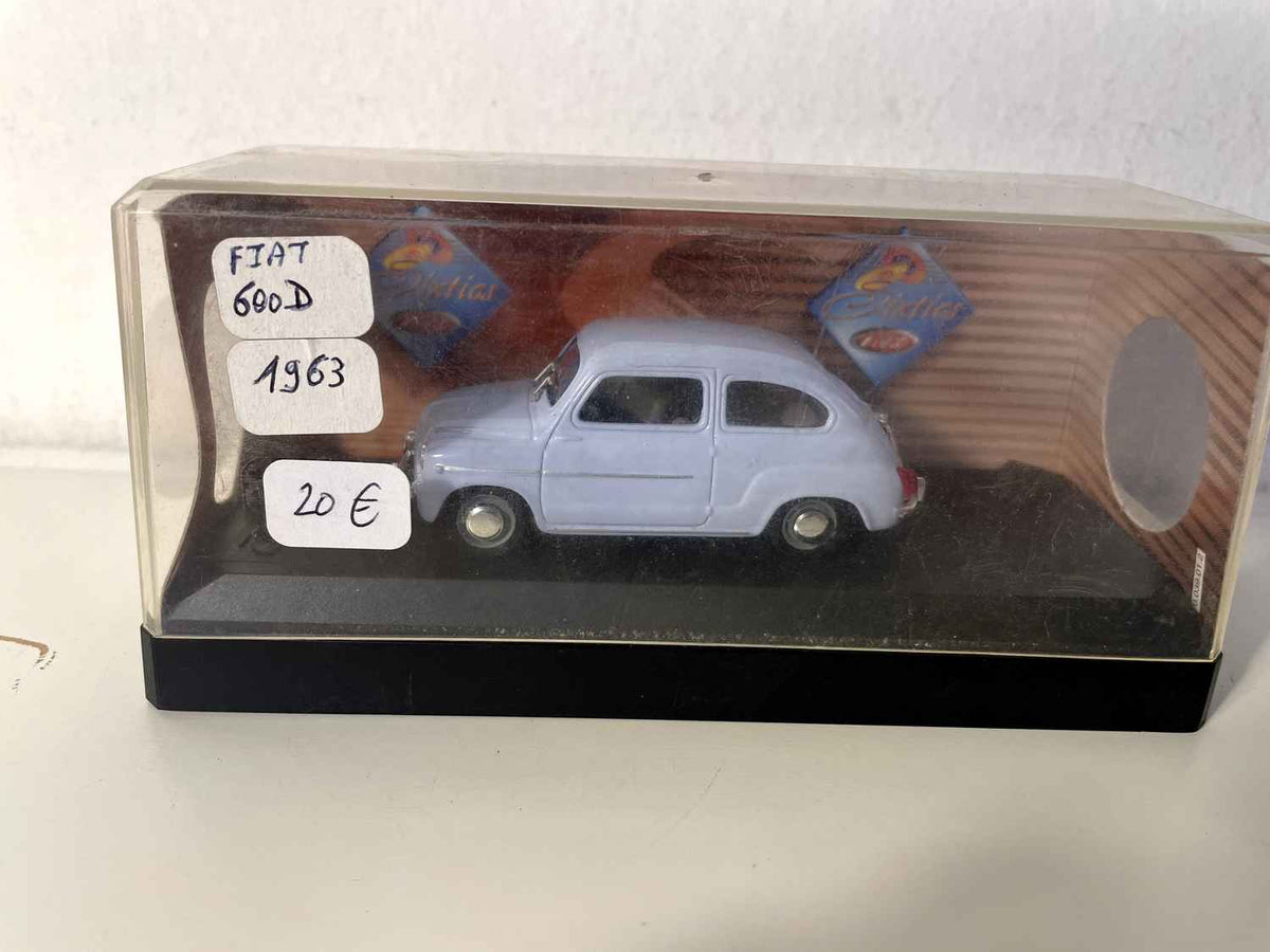 1963 Blauwe Fiat 600D - Solido