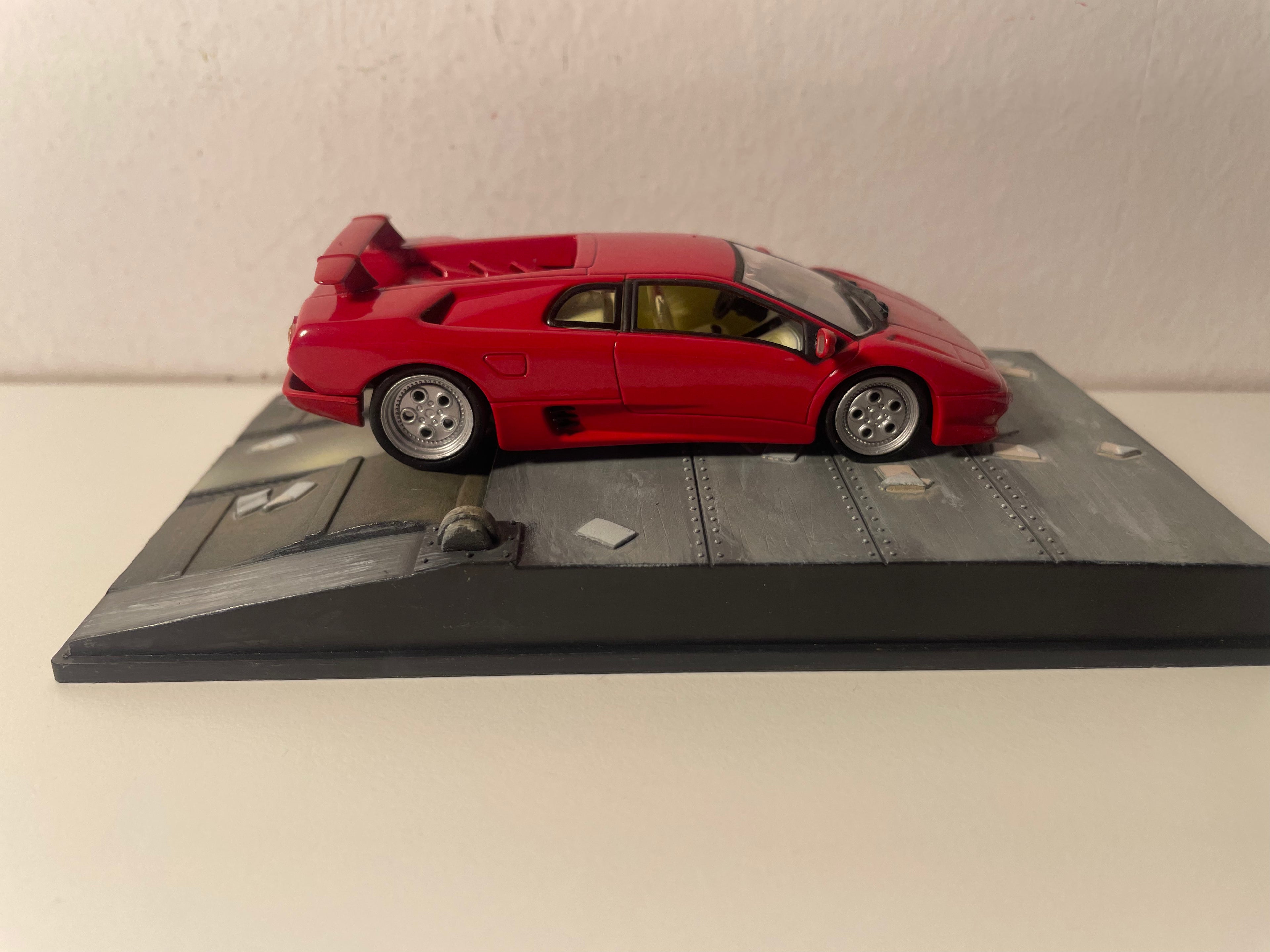 Lamborghini Diablo red - JAMES BOND - DIE ANOTHER DAY