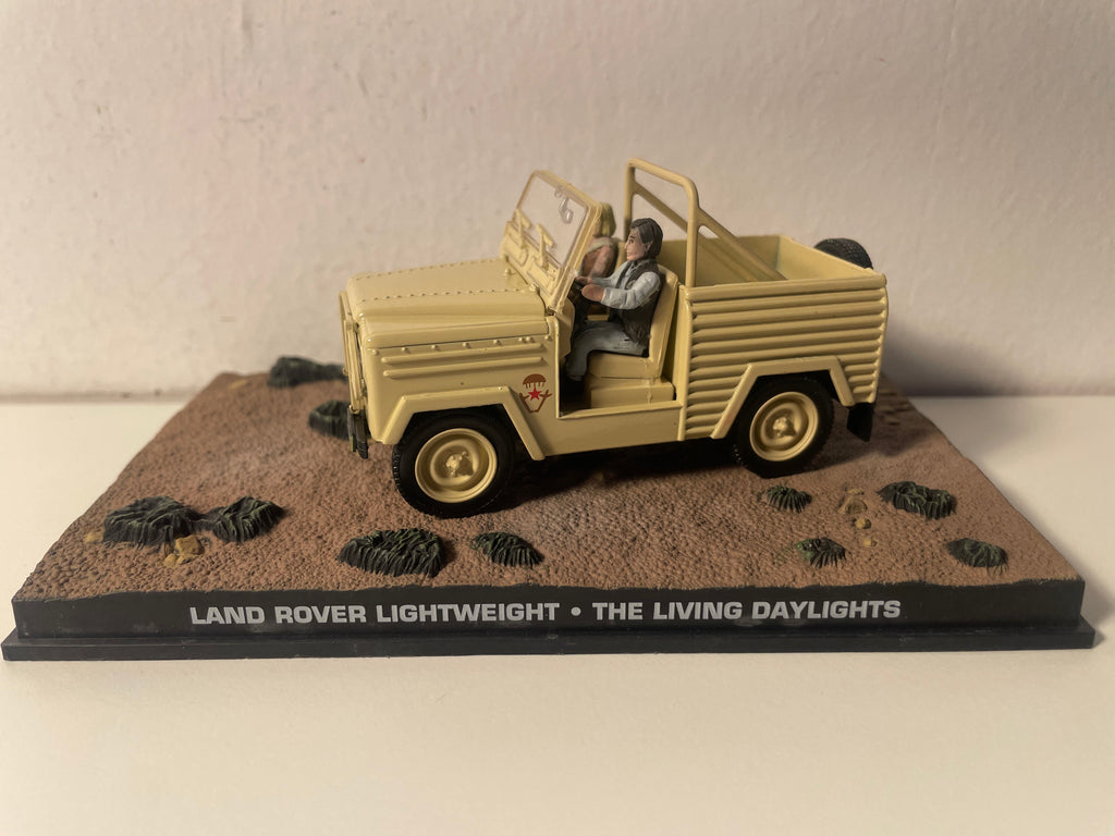 Land Rover Lightweight marron - JAMES BOND - TUER N'EST PAS JOUER (The living daylights)