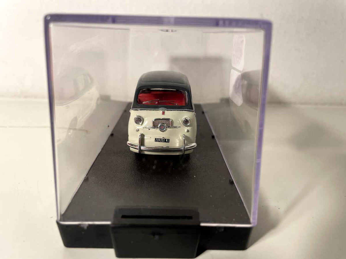 Fiat 600 Multipla biały z szarym dachem produkcji GIOCHER
