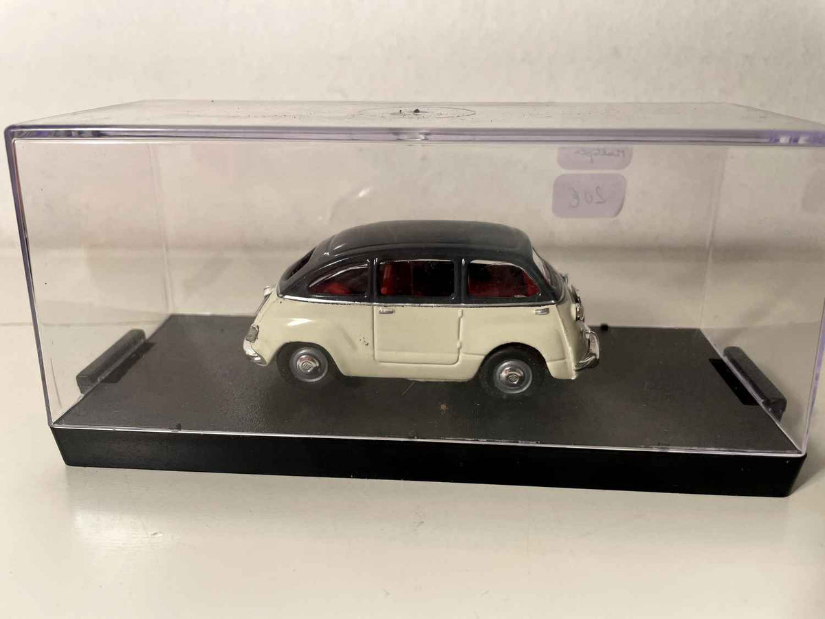 Fiat 600 Multipla biały z szarym dachem produkcji GIOCHER