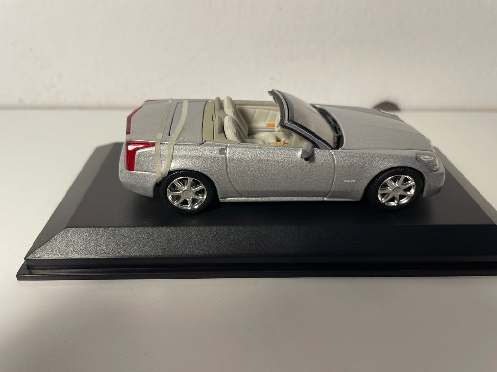 Cadillac XLR gris - NOREV