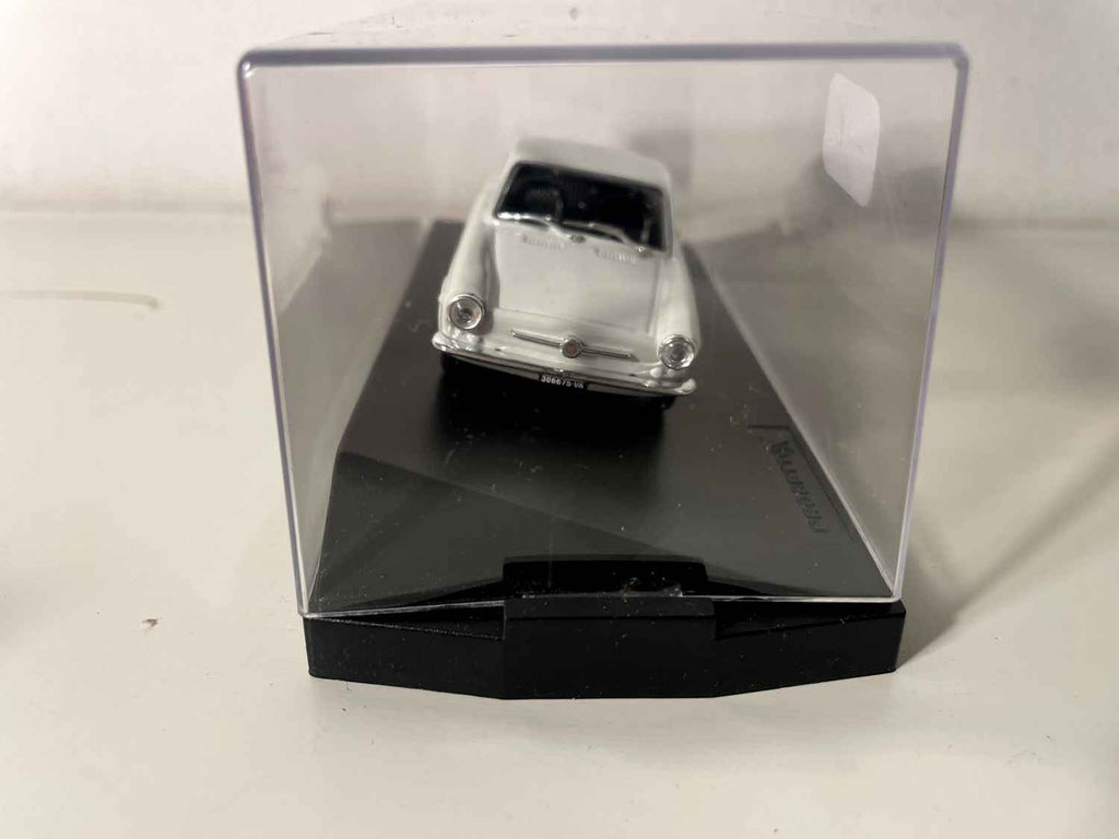 Fiat 850 coupé blanca de 1965 - fabricación por PROGETTO K Automodelli referencia PK 280A