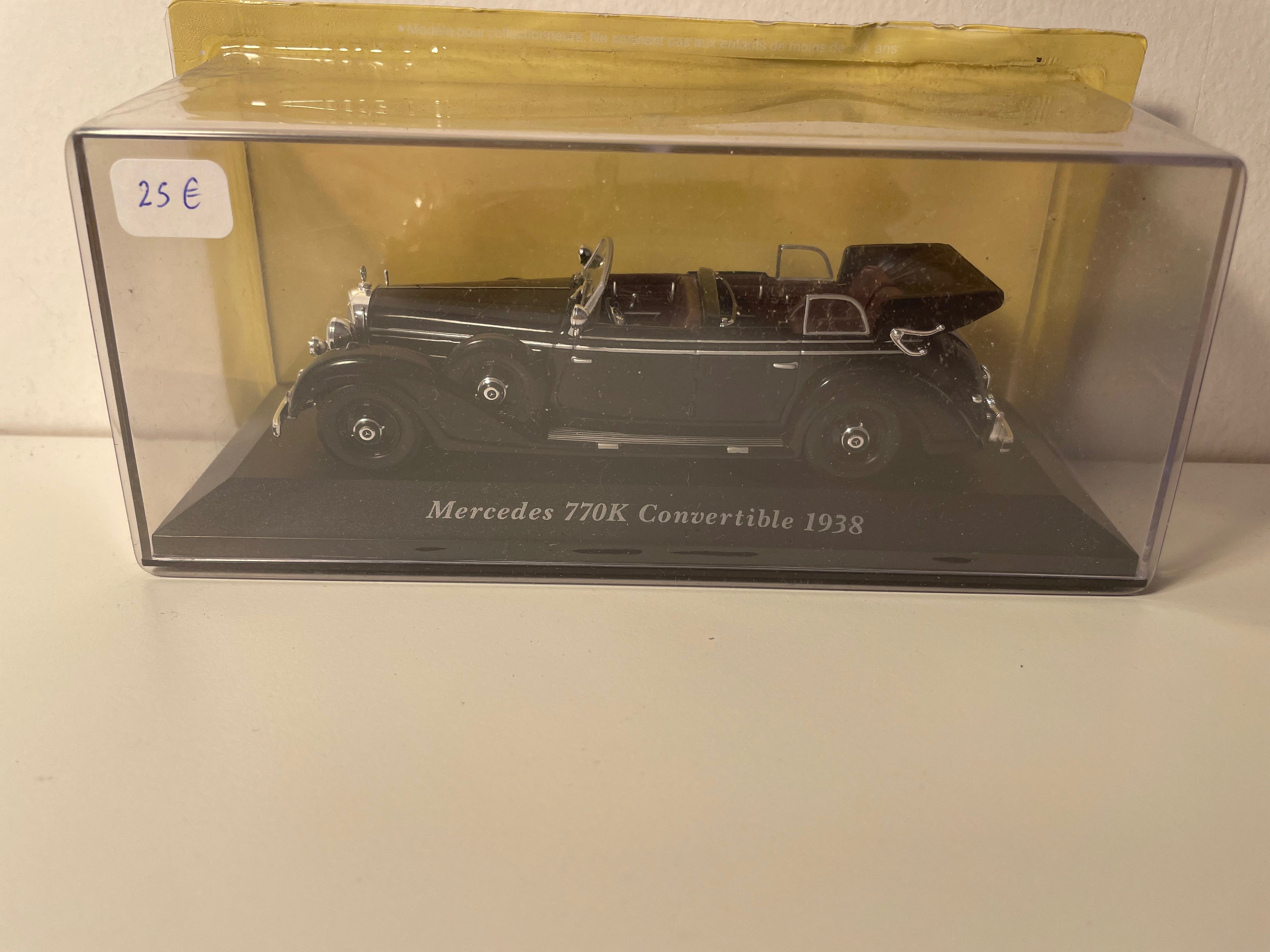 Mercedes 770K Cabriolet nero del 1938