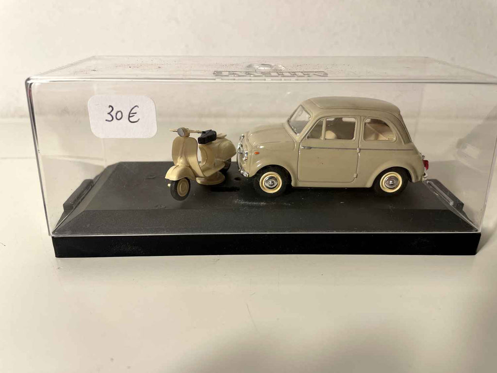 Fiat Steyr-Puch 650T (austriacka wersja derivatywna Fiat 500) beżowy/jasnobrązowy z Vespą - Kolekcja Vitesse referencja 031