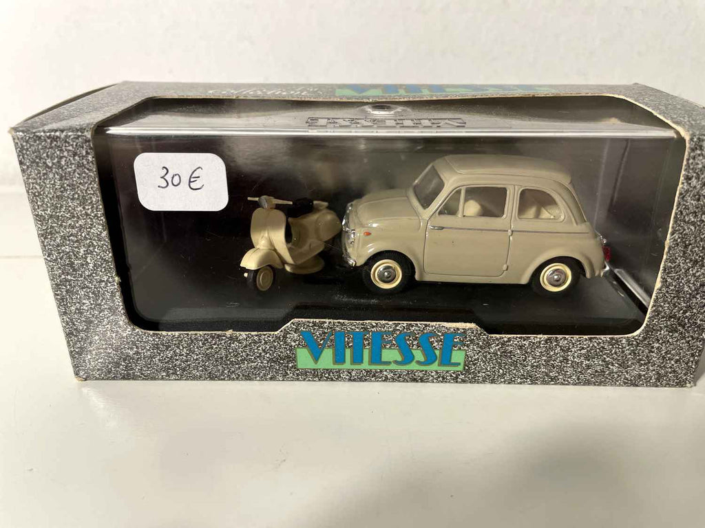 Fiat Steyr-Puch 650T (austriacka wersja derivatywna Fiat 500) beżowy/jasnobrązowy z Vespą - Kolekcja Vitesse referencja 031