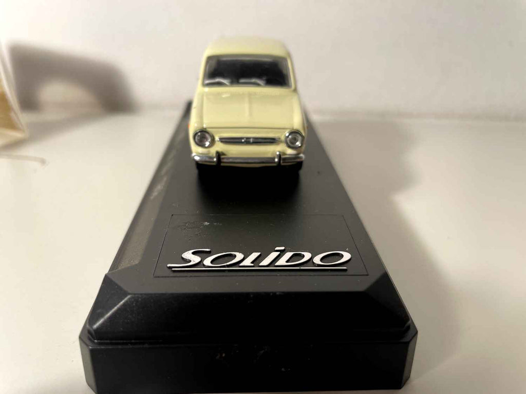 Fiat 850 jasnożółty z 1969 roku - Solido numer 1856