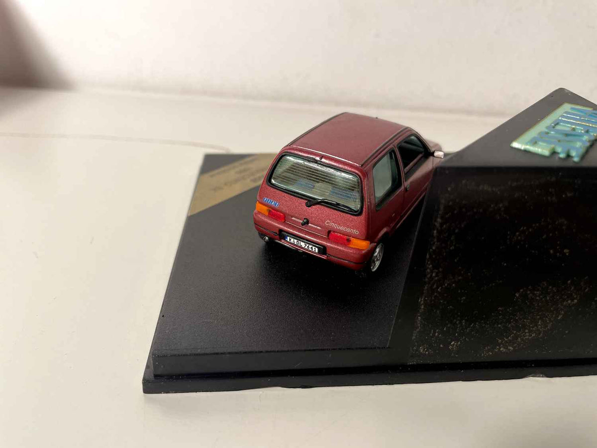 Fiat Cinquecento bordeaux de 1996 - Vitesse référence V095B