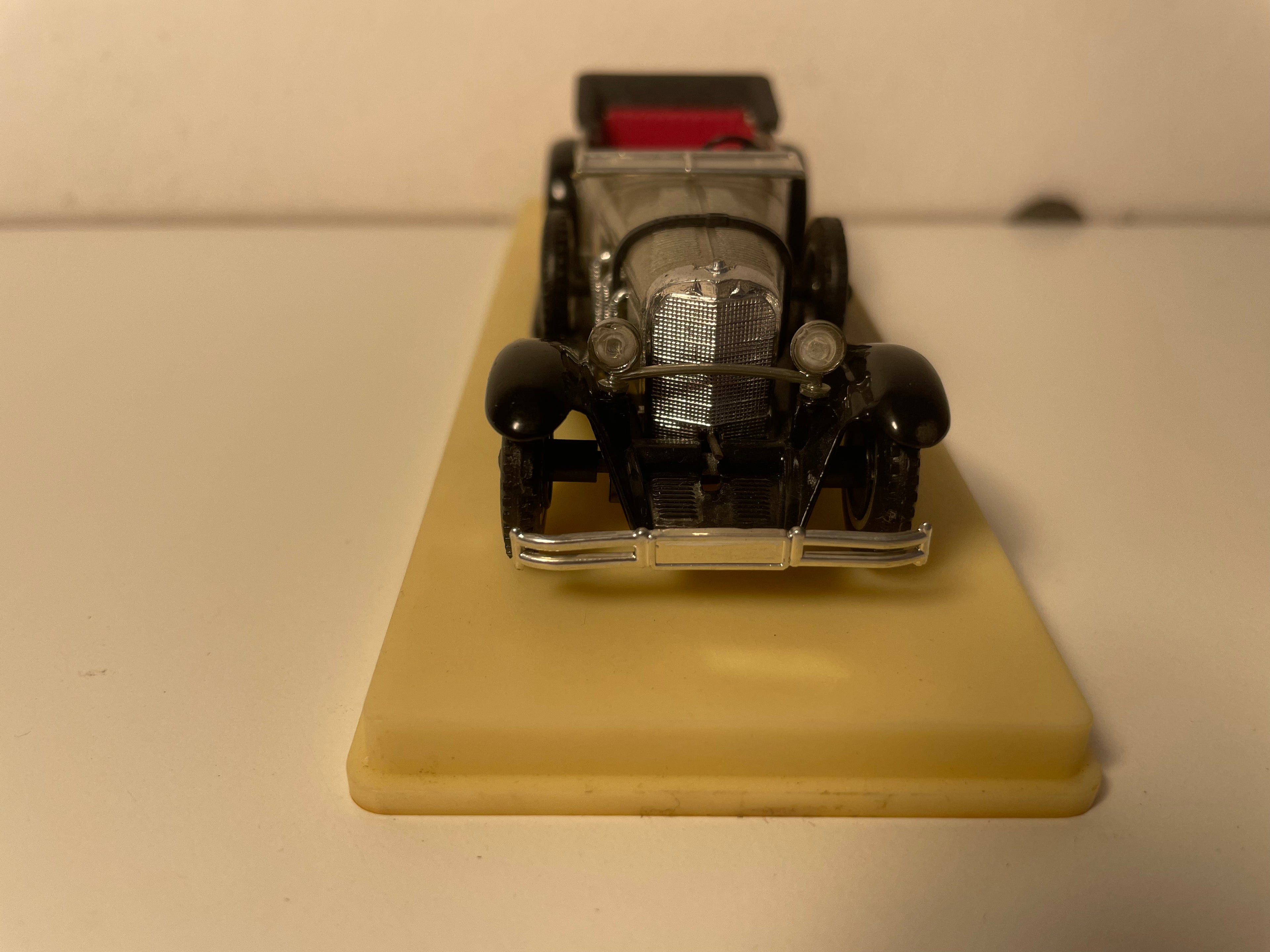 Mercedes SS grigia e nera del 1928 - Solido