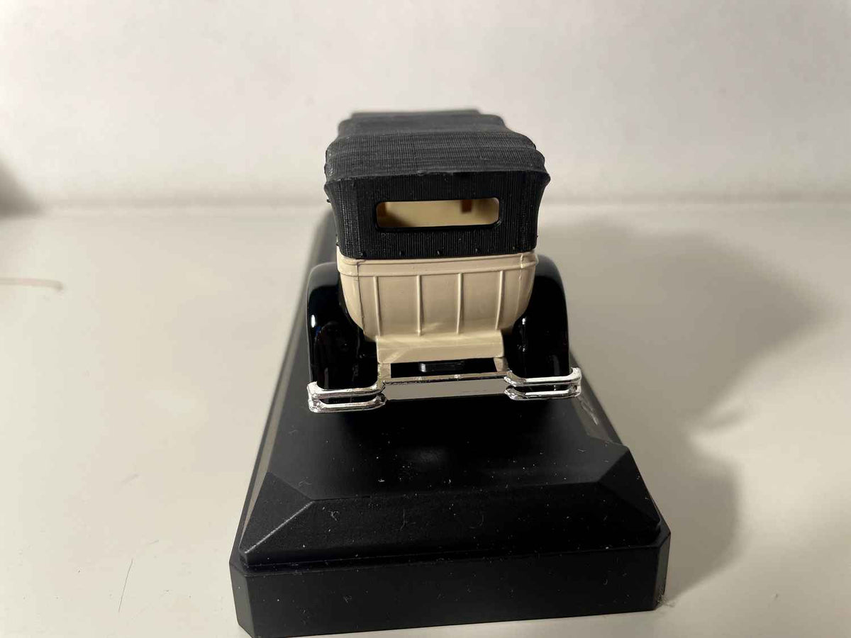Fiat 521 découvrable beige avec capote noire - Solido référence 4157
