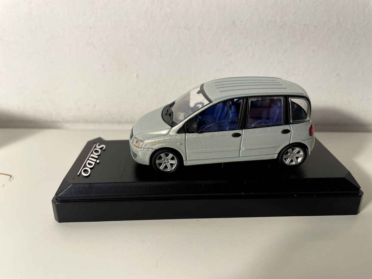 Fiat Multipla bleu grisé de 2004 - Solido référence 15106