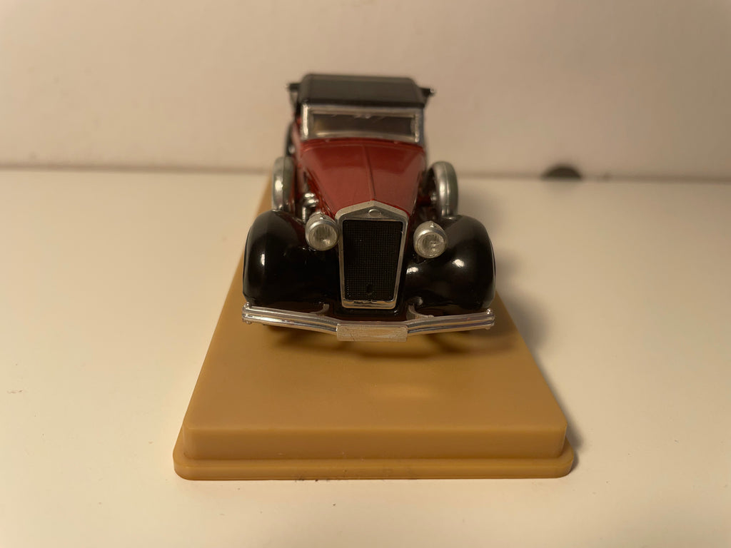 Delage D8 120 rouge et capote noire de 1939 - Solido