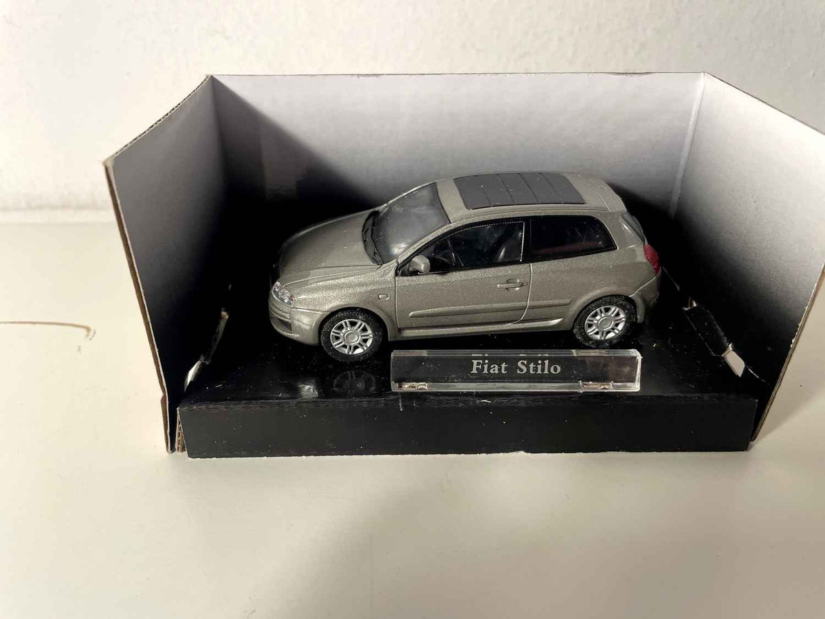 Fiat Stilo Grau - Cararama