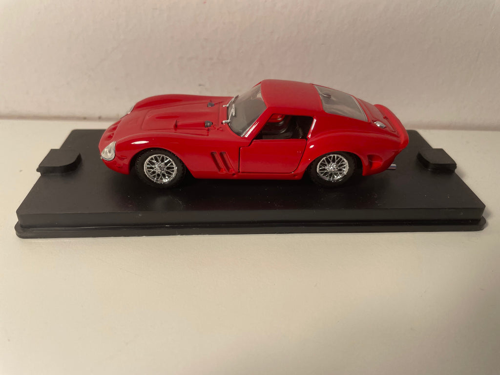 Ferrari 250 GTO rood - VEREM