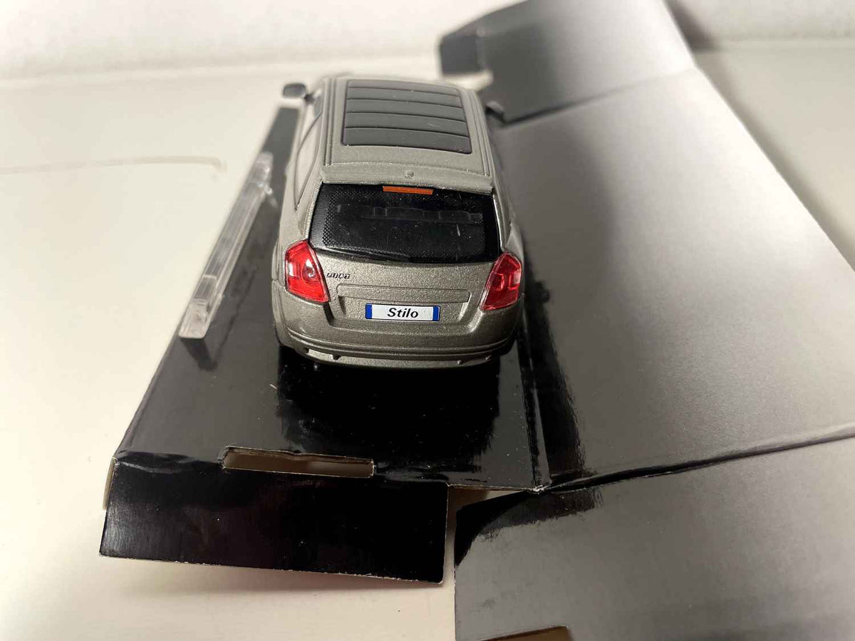 Fiat Stilo Grau - Cararama