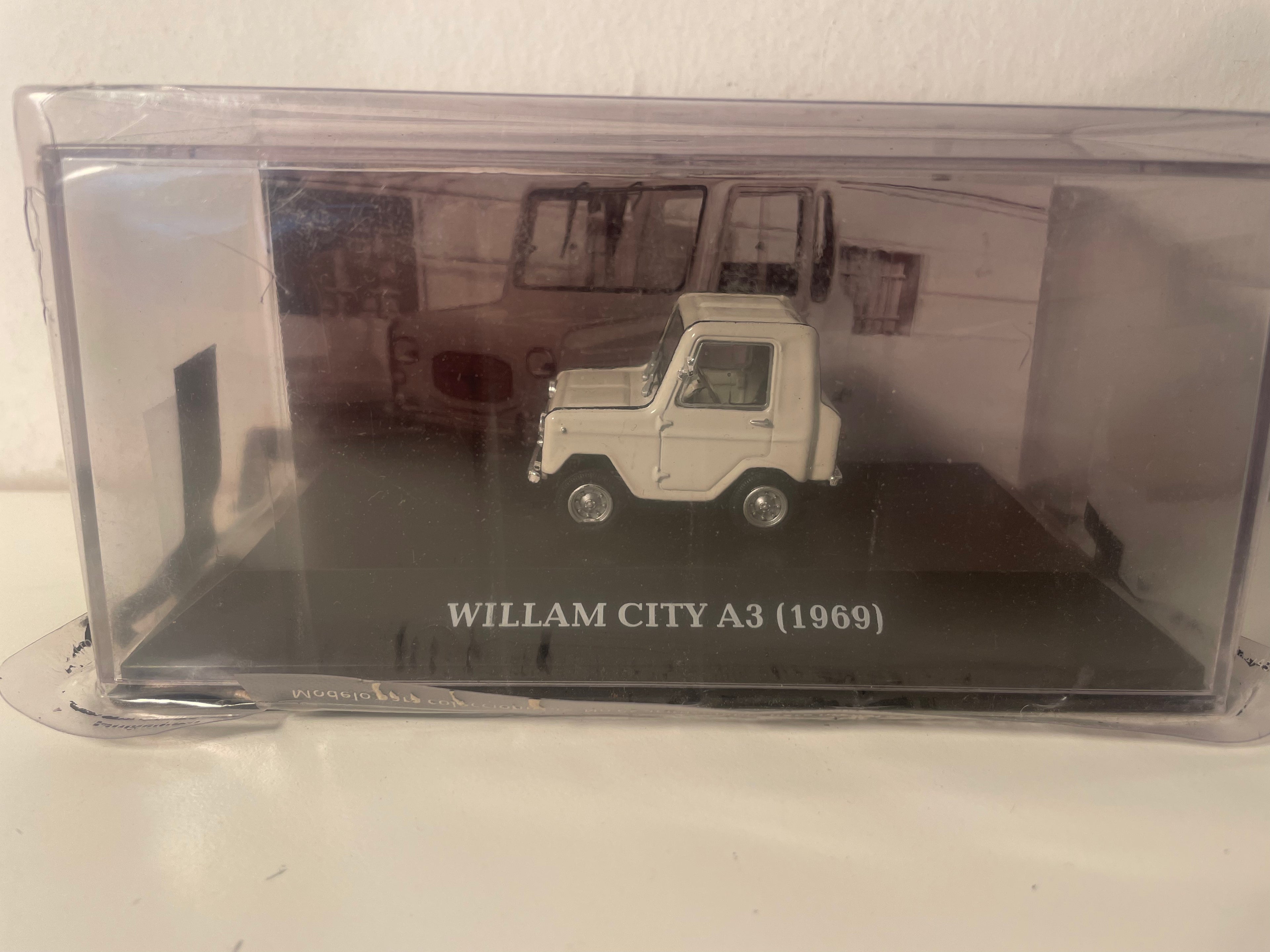 Microauto William City A3 gebroken wit uit 1969 - Franco-Italiaans Auto