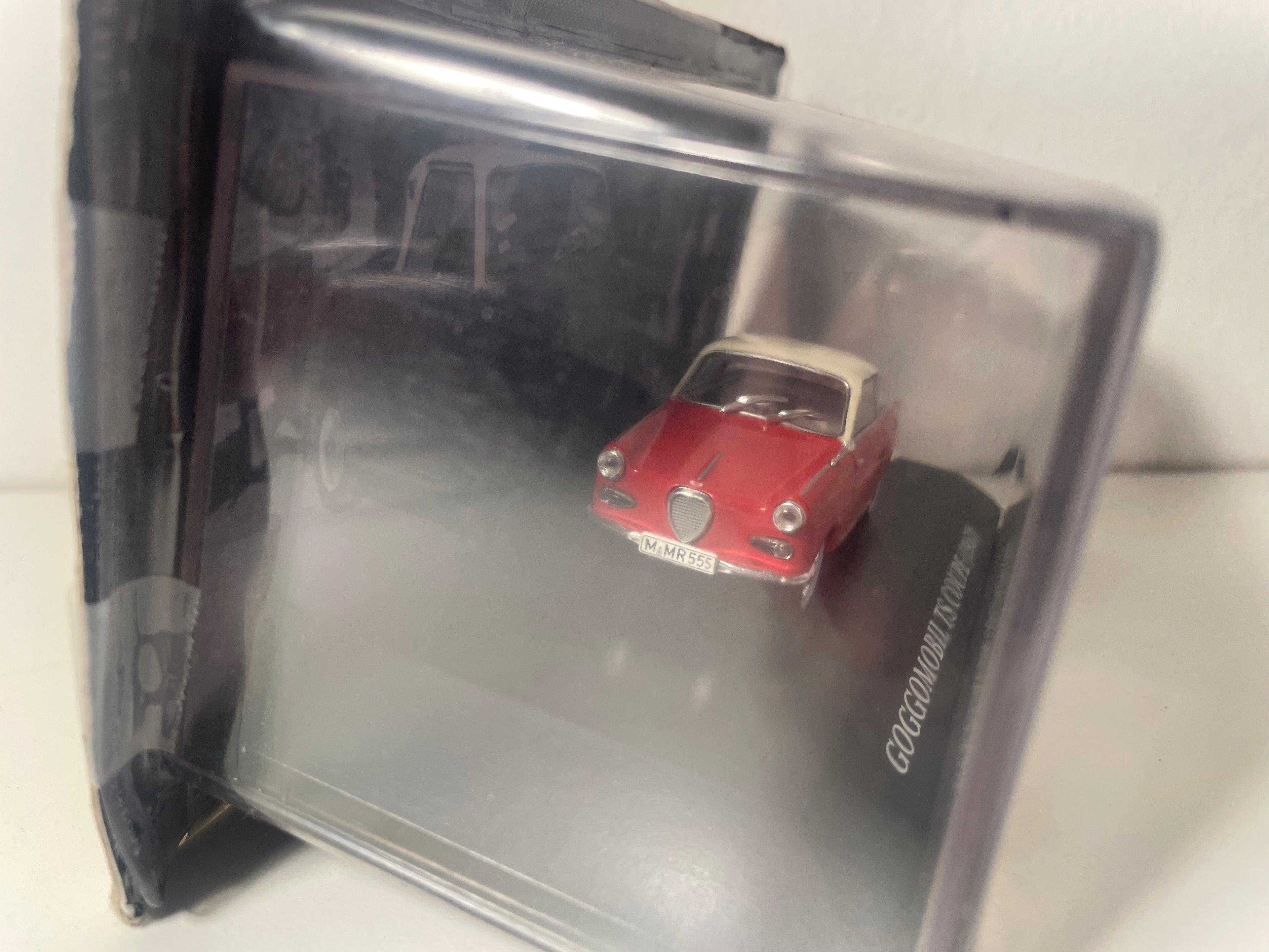 Microcarro Goggomobil TS Coupé Vermelho de 1957 - Carro Alemão