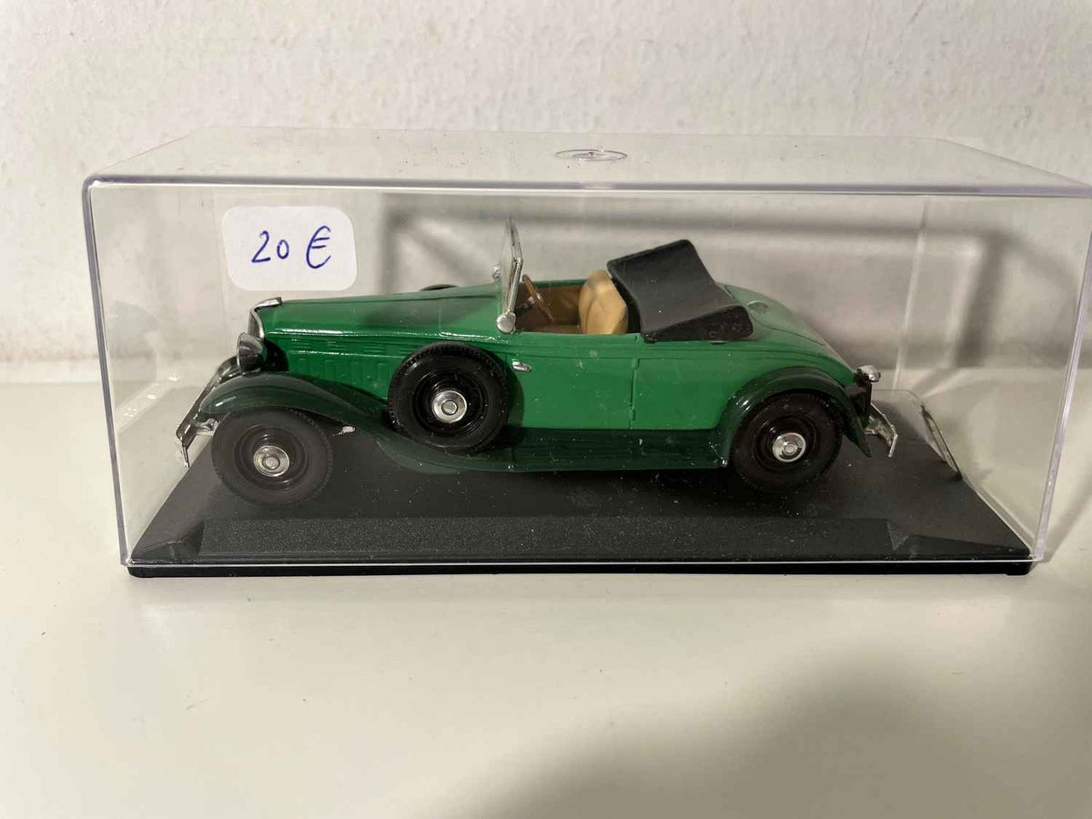 Zielony Renault Reinastella z 1929 roku