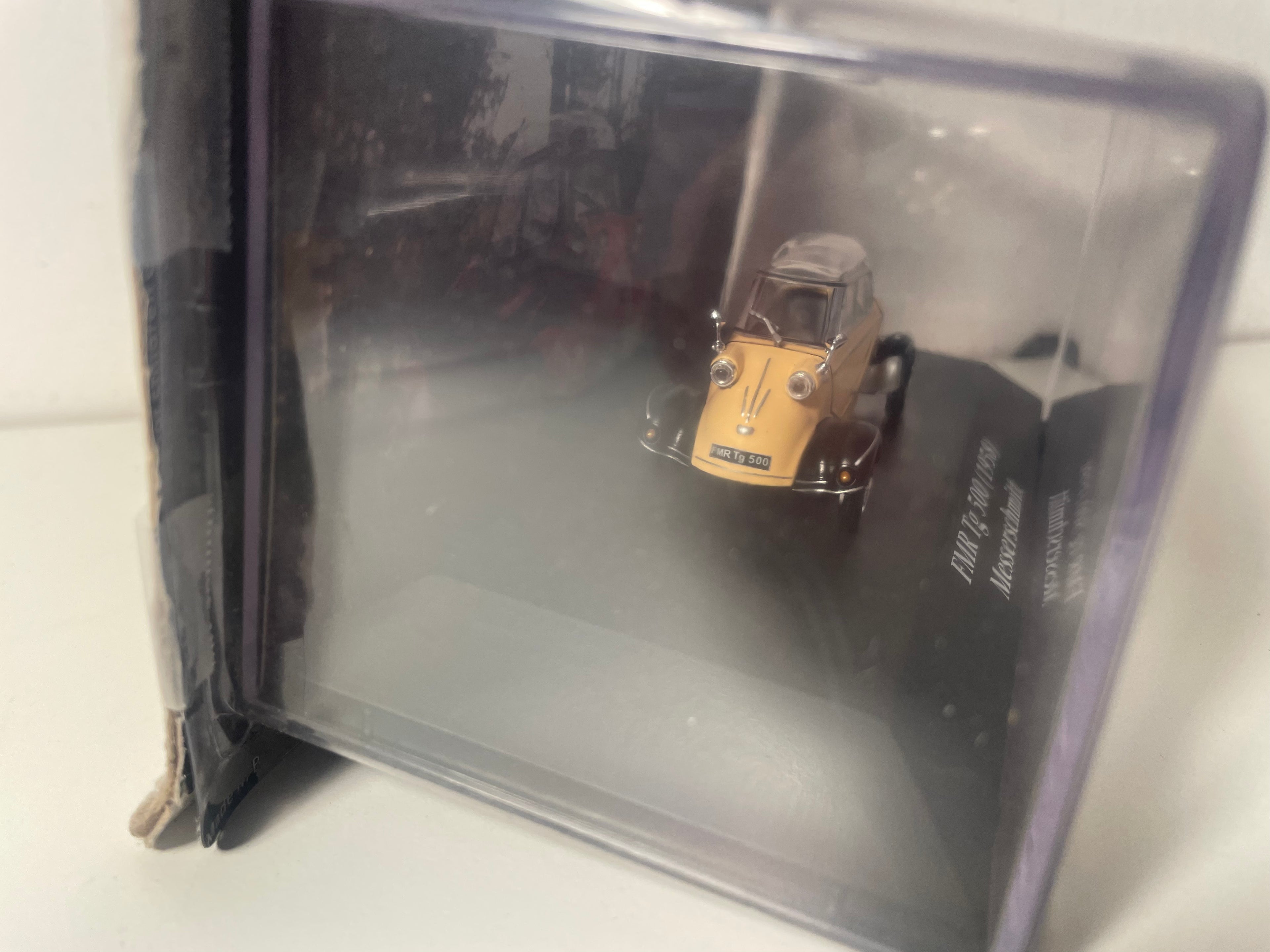 Micro auto vun der fréier Messerschmitt FMR Tg 500 brong aus 1958 - däitscht Auto