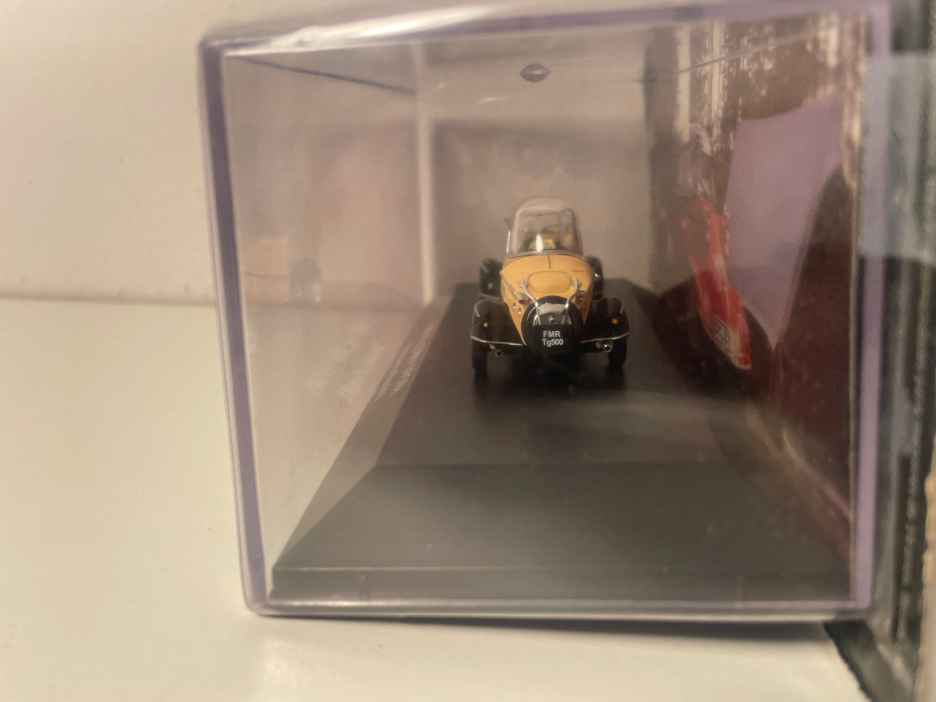 Micro auto vun der fréier Messerschmitt FMR Tg 500 brong aus 1958 - däitscht Auto