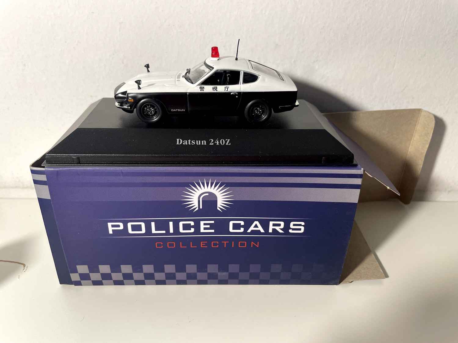 Datsun 240Z biało-czarny japoński POLICJA